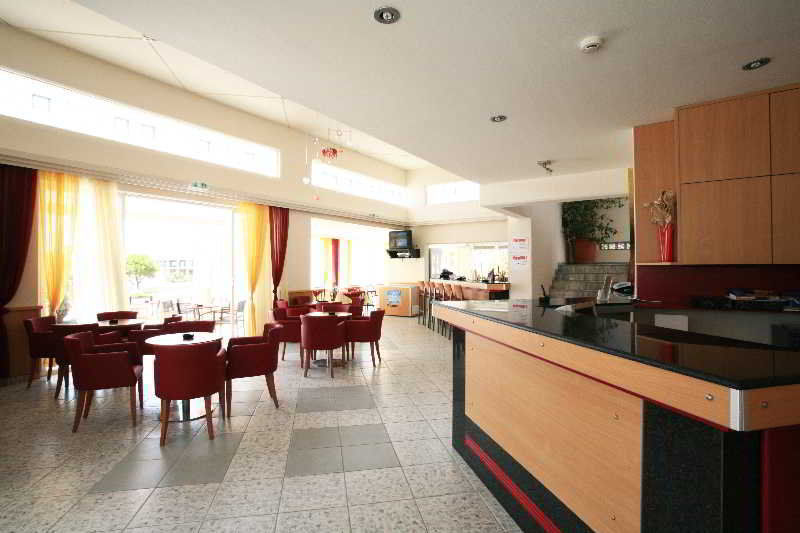 Irinna Hotel-Apartments Фалираки Экстерьер фото