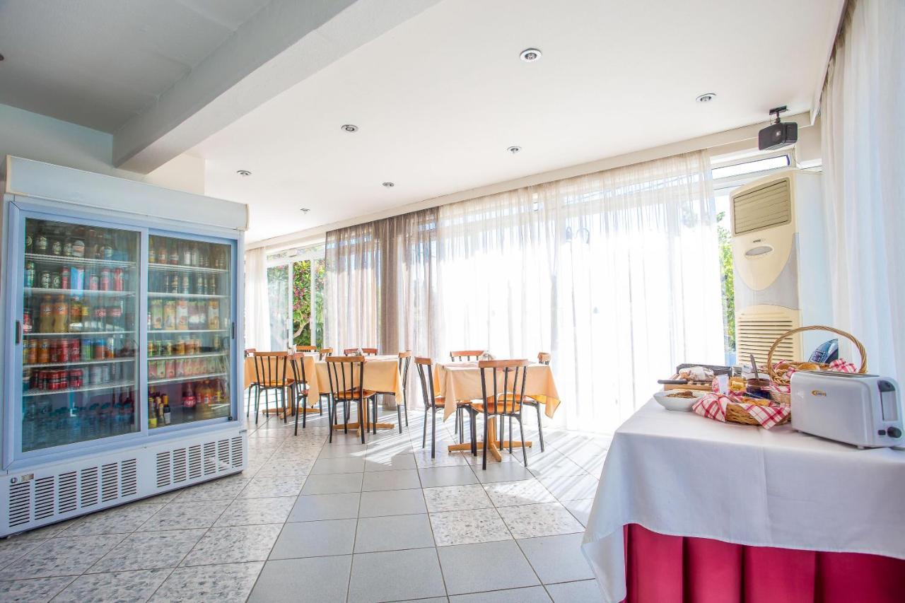 Irinna Hotel-Apartments Фалираки Экстерьер фото