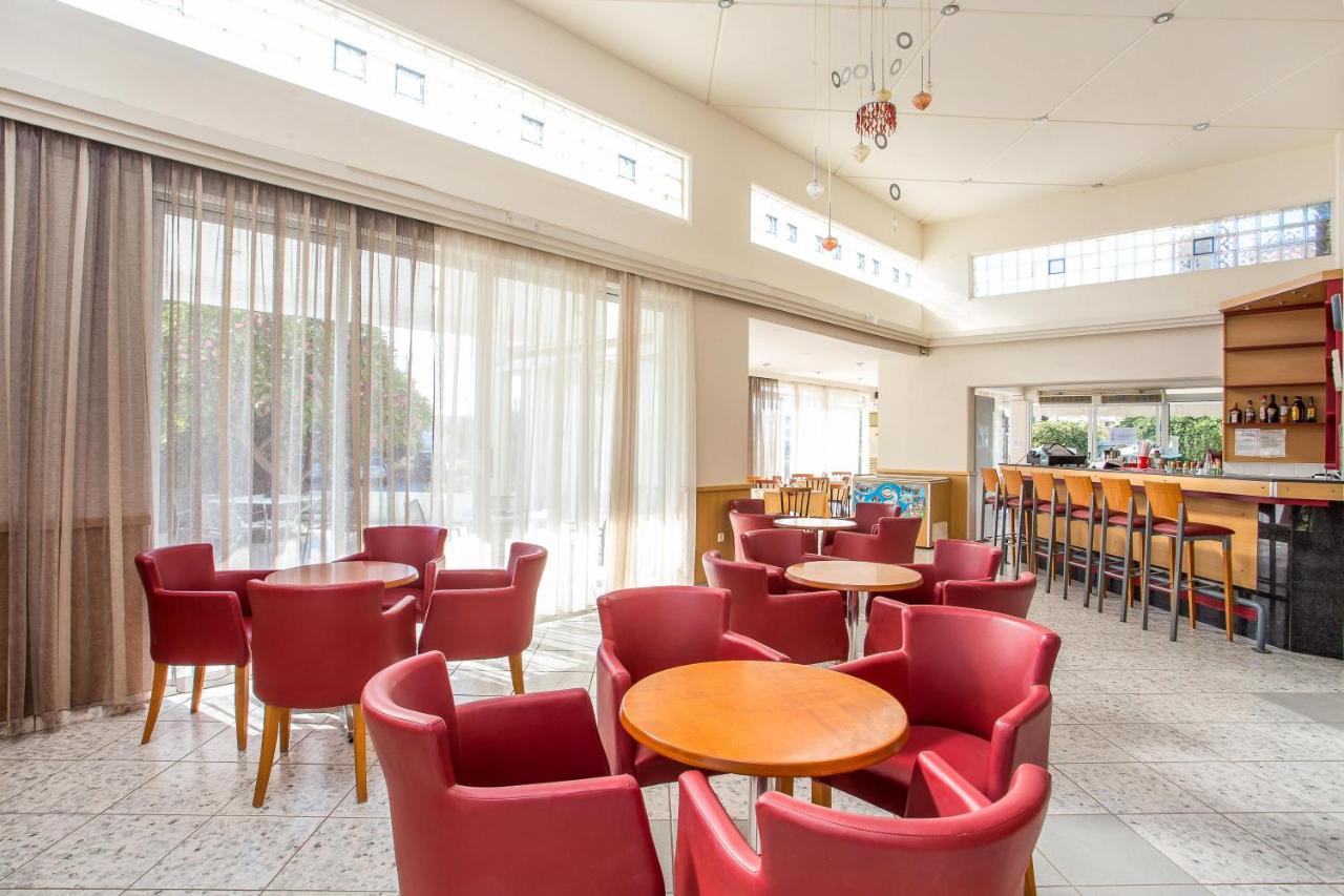Irinna Hotel-Apartments Фалираки Экстерьер фото