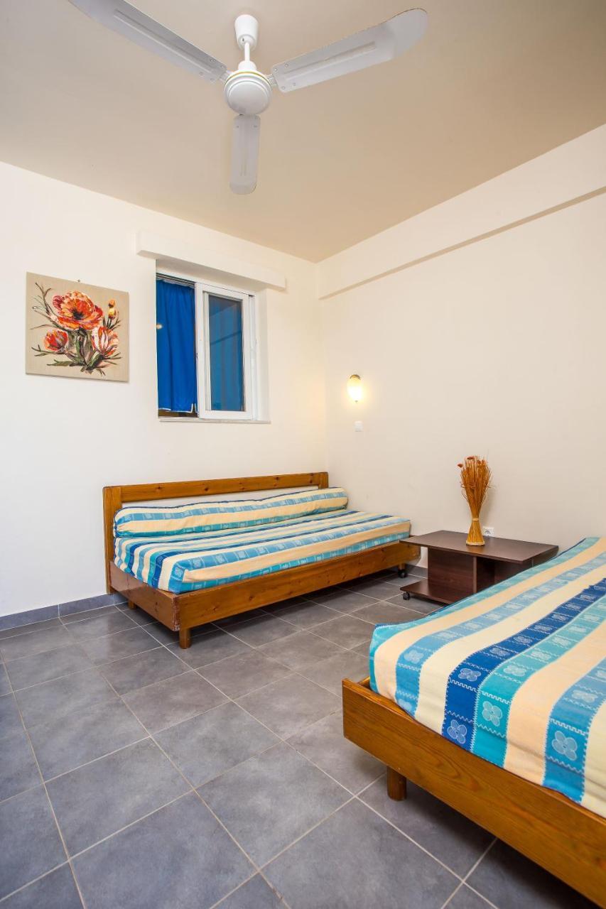 Irinna Hotel-Apartments Фалираки Экстерьер фото